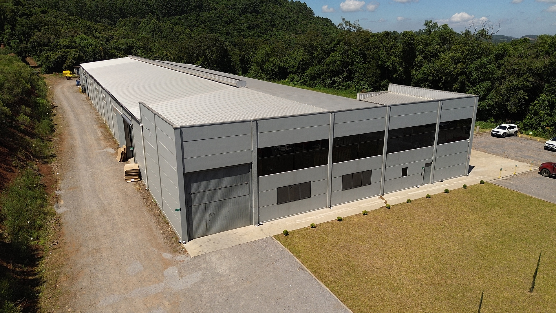 Metalbovi - Estruturas Pré-Fabricadas e Estruturas Metálicas - Obra Ortomobil